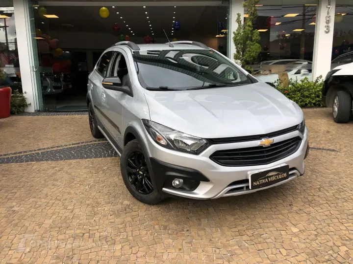 Onix 1.4 Mpfi Activ 8V Flex 4P Automático