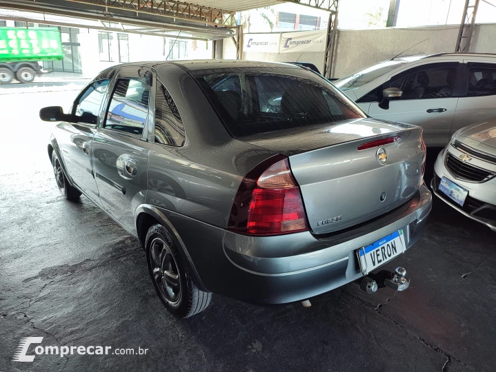 CORSA 1.4 MPFI Premium Sedan 8V