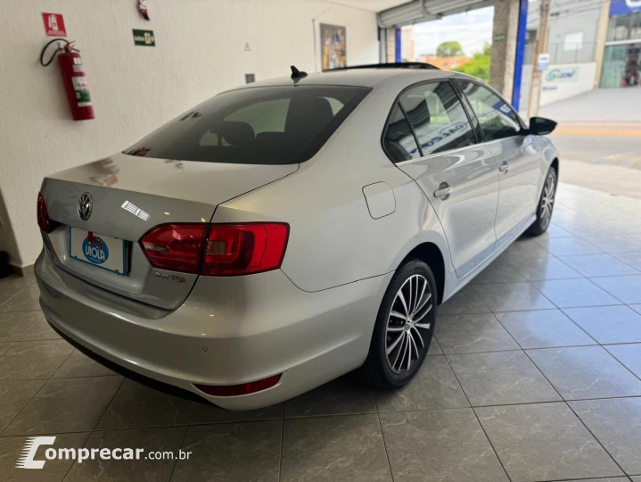 JETTA 2.0 TSI Highline 211cv