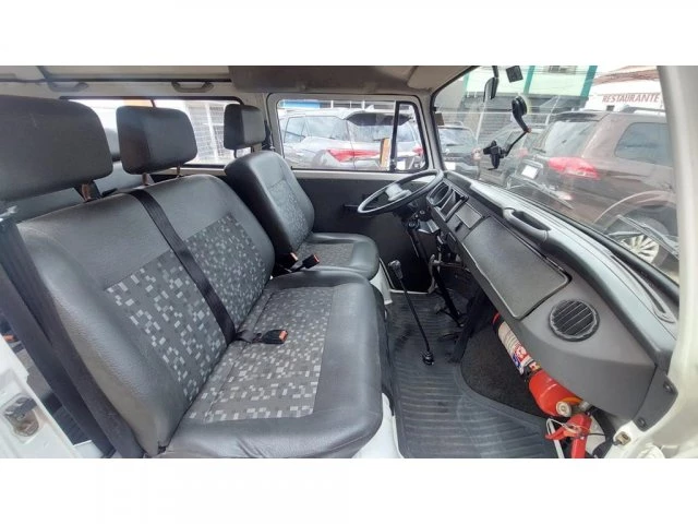 KOMBI - 1.4 MI STD LOTAÇÃO 8V 3P MANUAL