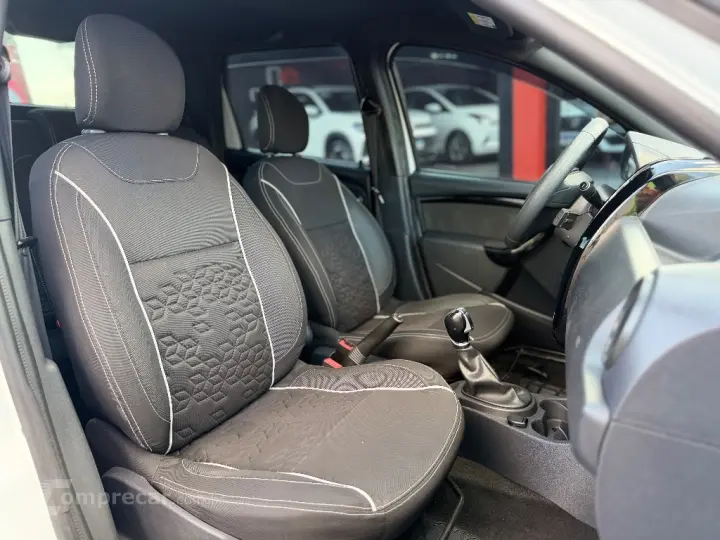 DUSTER OROCH Dyna. 2.0 Flex 16V Aut.