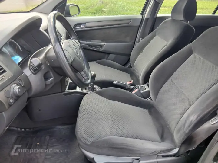 VECTRA 2.0 MPFI GT Hatch 8V