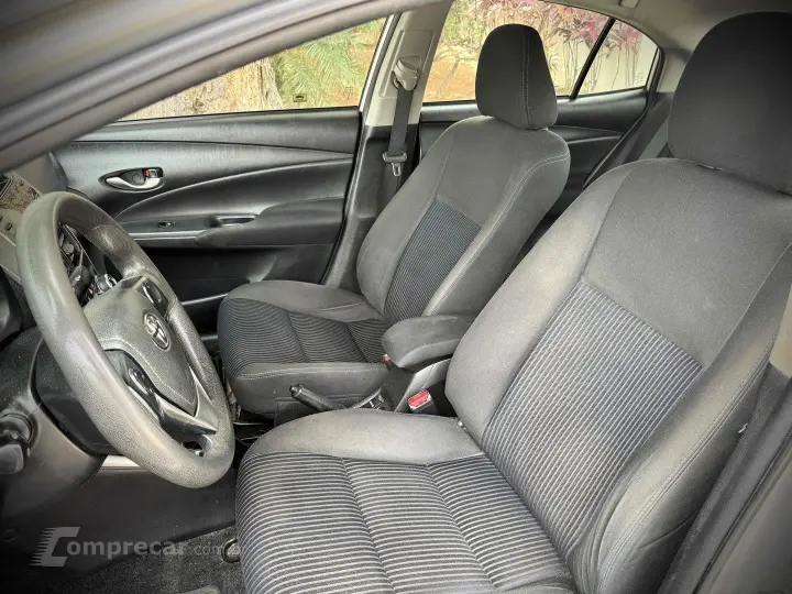 YARIS 1.5 16V FLEX SEDAN XL PLUS TECH MULTIDRIVE