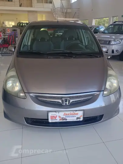 Fit 1.4 16V 4P LX FLEX