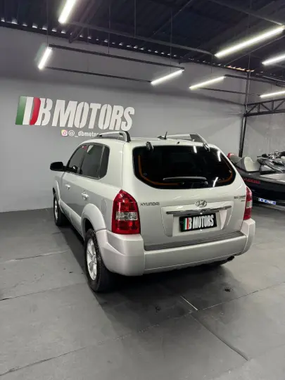 Tucson 2.0 Flex Automática