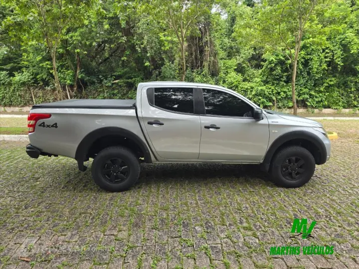 L200 TRITON 2.4 16V TURBO DIESEL OUTDOOR GLS CD 4