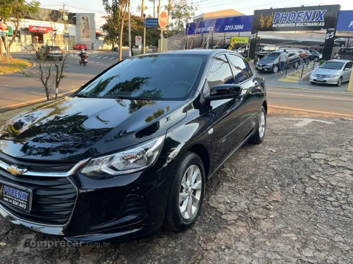 ONIX 1.0 Turbo Plus LT