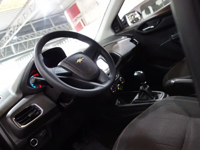 ONIX - 1.4 MPFI LT 8V 4P MANUAL