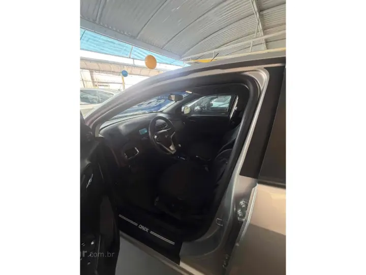 ONIX 1.4 MPFI LTZ 8V FLEX 4P AUTOMÁTICO