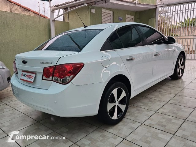 CRUZE SEDAN - 1.8 LT 16V 4P AUTOMÁTICO