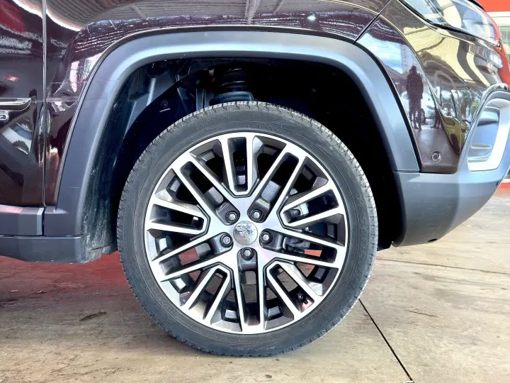 COMPASS 2.0 TD380 TURBO DIESEL LIMITED AT9