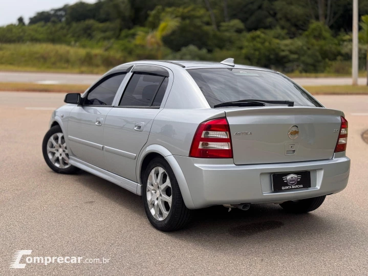 Astra Sedan Advantage 2.0 (Flex)