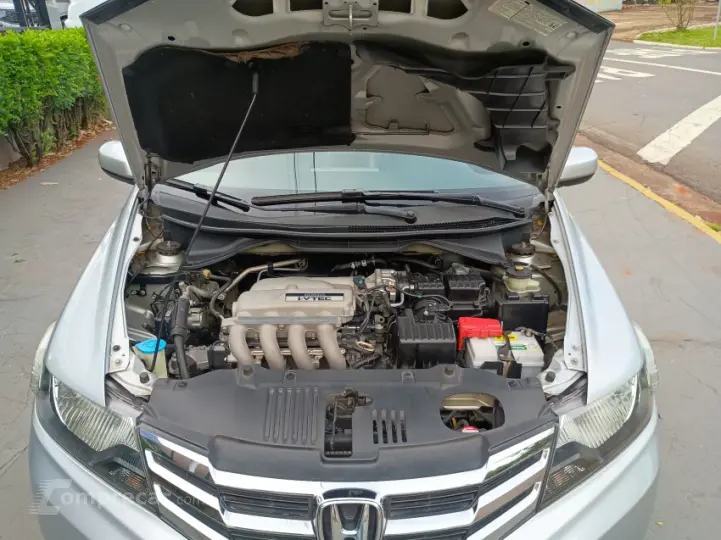 CITY 1.5 LX Sedan 16V