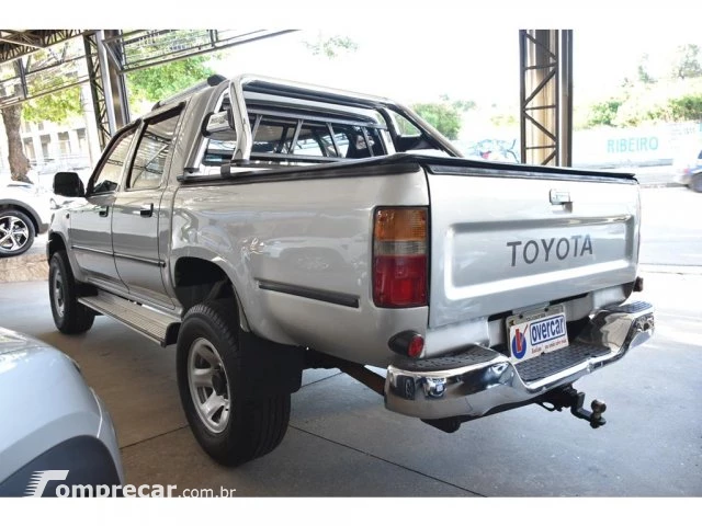 HILUX - 3.0 SRV 4X2 CD 8V 4P MANUAL