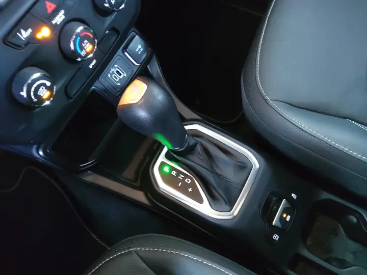 RENEGADE 1.3 T270 TURBO FLEX SPORT AT6