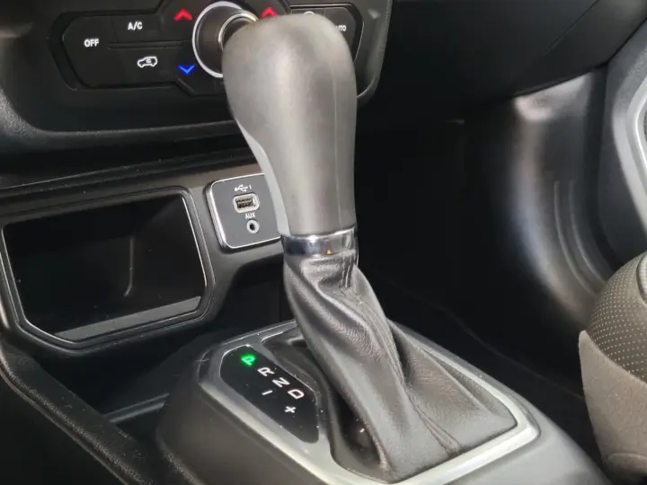 Renegade Longitude 1.8 4x2 Flex 16V Aut.