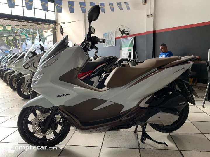 PCX DLX ABS