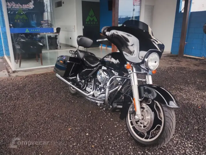 Street Glide FLHX 1700