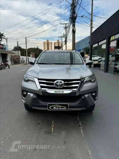 HILUX SW4 2.8 SRX 4X4 7 Lugares 16V Turbo Intercooler