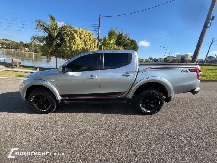 L200 TRITON 2.4 16V TURBO DIESEL SPORT GLS CD 4P 4X4 AUTOMÁT