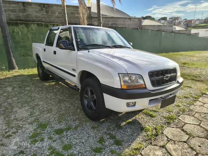 S10 2.4 MPFI Advantage 4X2 CD 8V