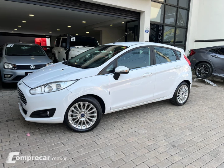 FIESTA 1.6 Titanium Hatch 16V