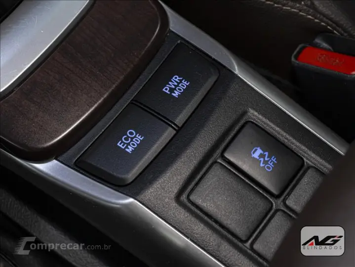 HILUX SW4 2.7 SRV 7 Lugares 4X2 16V