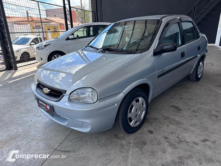 CORSA 1.0 MPFI Classic Sedan Life 8V