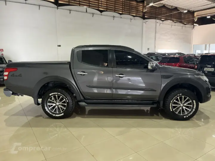 L200 TRITON 2.4 16V Turbo Outdoor Hpe-s CD 4X4