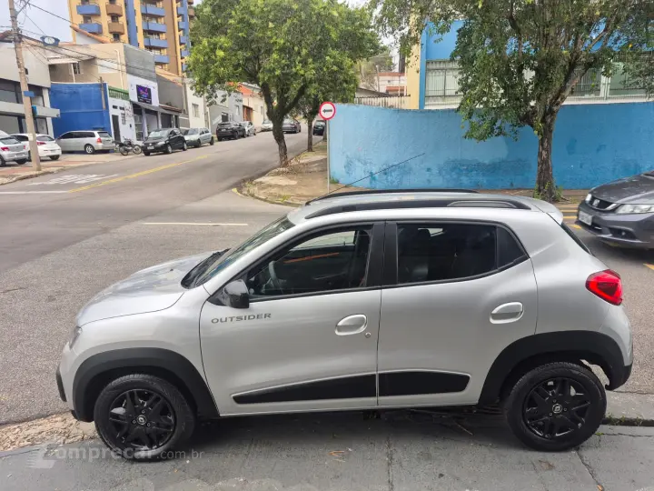 Kwid 1.0 Outsider