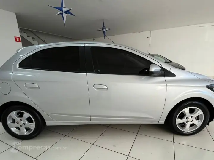 ONIX 1.4 MPFI LT 8V FLEX 4P AUTOMÁTICO
