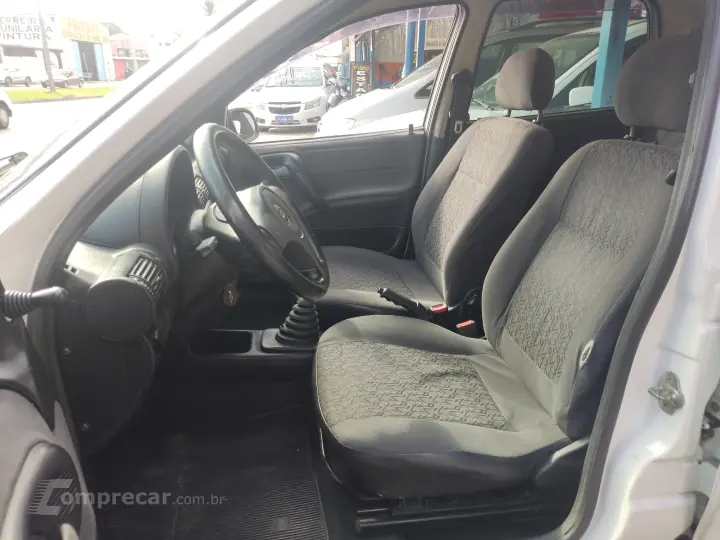 CORSA 1.0 MPFI Classic Sedan Life 8V