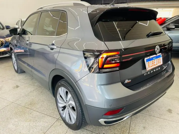 T CROSS HIGHLINE 250 TSI AUT