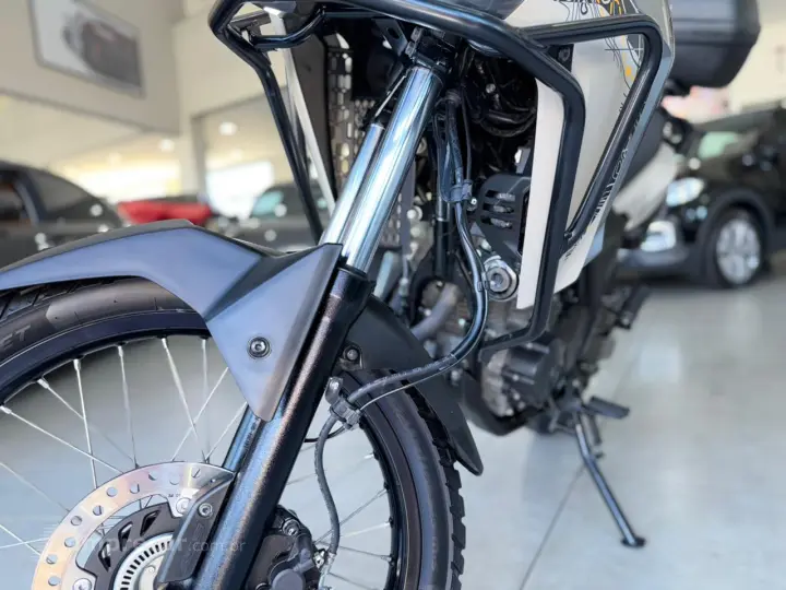 XRE SAHARA 300 ADVENTURE