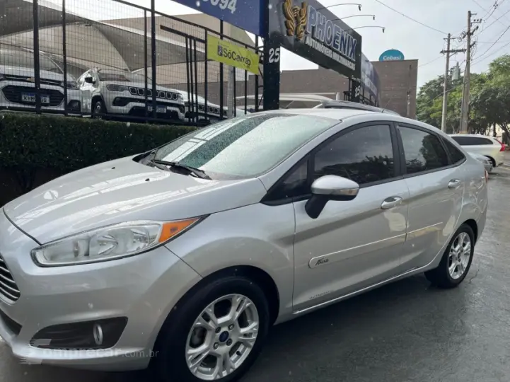 FIESTA 1.6 SE Plus Sedan 16V
