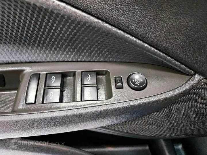 ONIX HATCH 1.0 12V TB FLEX