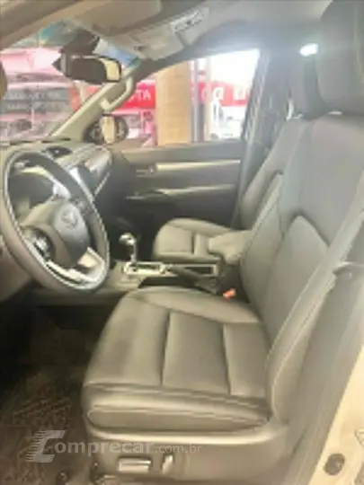 HILUX 2.8 D-4d Turbo CD SRX 4X4