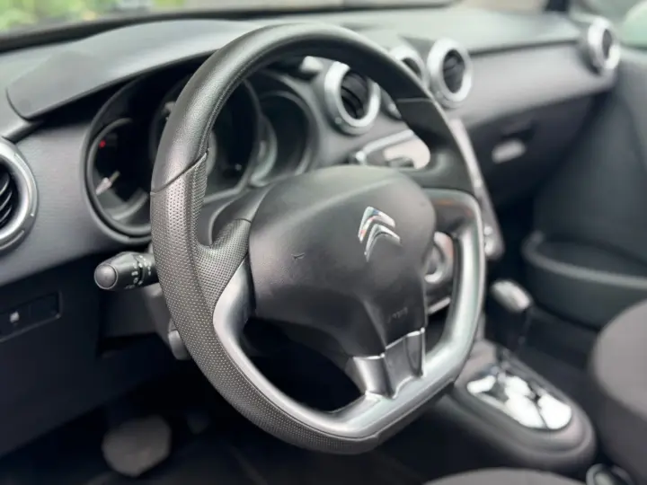 C3 1.6 VTI 120 Exclusive Eat6