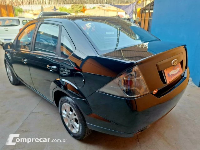 FIESTA SEDAN - 1.6 ROCAM SEDAN 8V 4P MANUAL