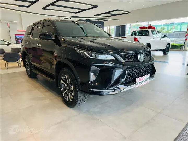 HILUX SW4 2.8 D-4D TURBO DIESEL SRX PLATINUM 7L 4