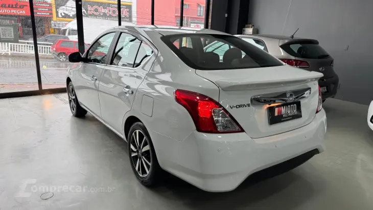 VERSA 1.6 16vstart V-drive Premium