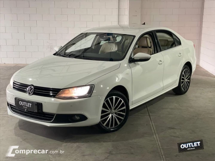 JETTA 2.0 TSI HIGHLINE 200CV GASOLINA 4P TIPTRONIC