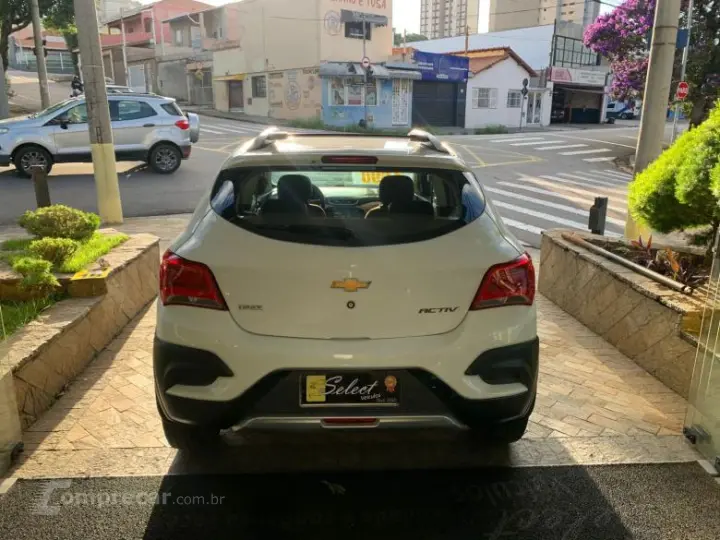 ÔNIX ACTIVE 1.4 AUTOMÁTICO