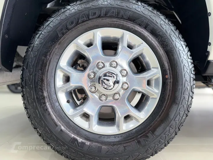 2500 6.7 I6 Turbo Laramie CD 4X4