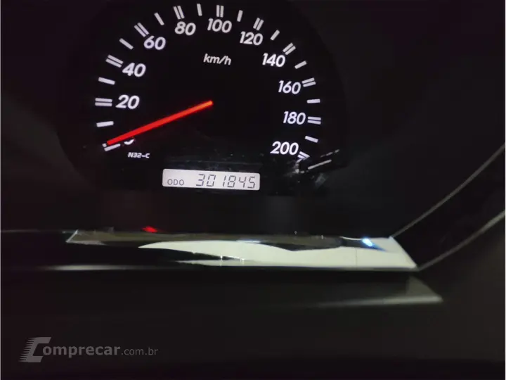 Hilux SW4 SRV D4-D 4x4 3.0 TDI Dies. Aut