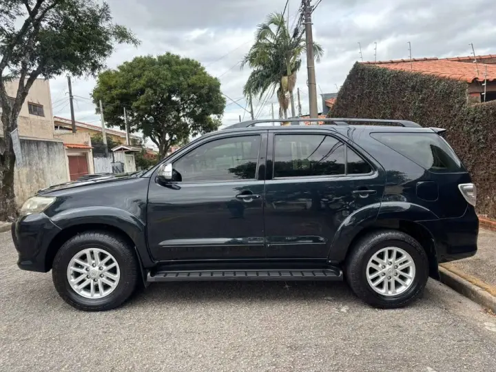 HILUX SW4 3.0 SRV 4X4 7 Lugares 16V Turbo Intercooler