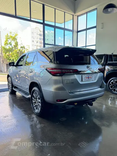 Hilux SW4 SRX 4x4 2.8 TDI 16V Dies. Aut.