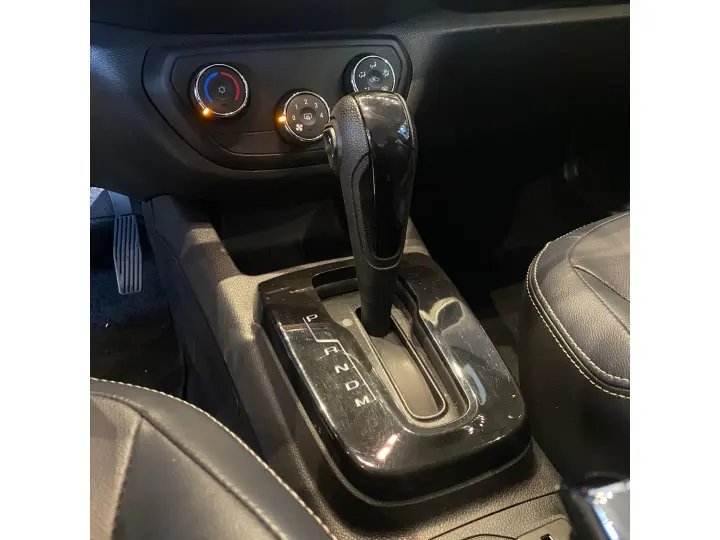 SPIN PREMIER 7L 1.8 8V ECONOFLEX 4P C/AR - AUTOMÁTICO