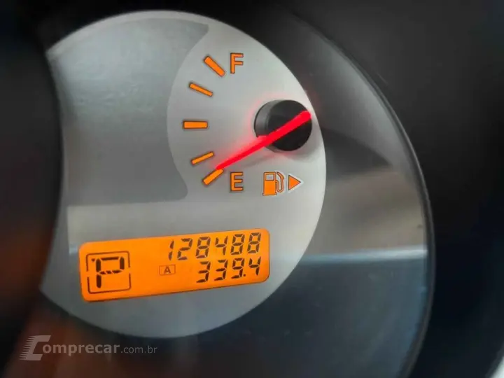 LIVINA 1.8 SL X-gear 16V