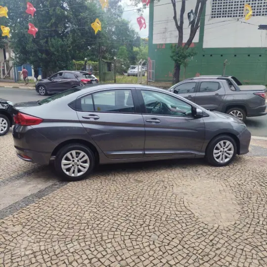 CITY Sedan DX 1.5 Flex 16V Aut.